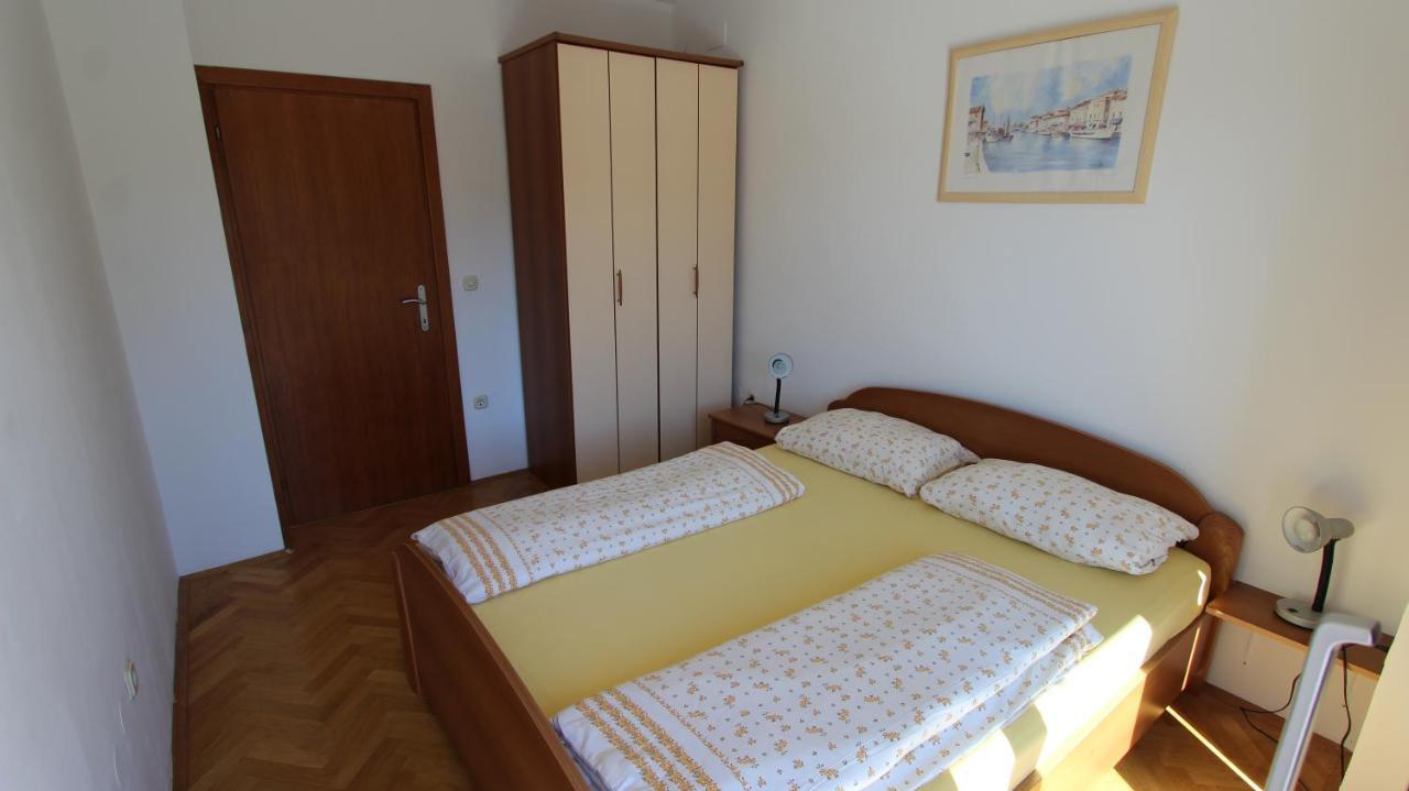 Apartmani Totic Malinska Esterno foto