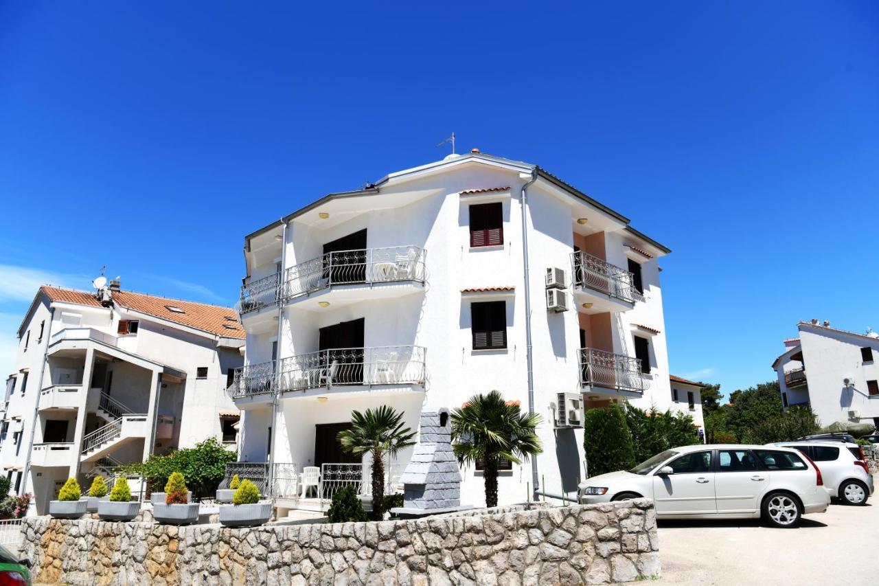 Apartmani Totic Malinska Esterno foto