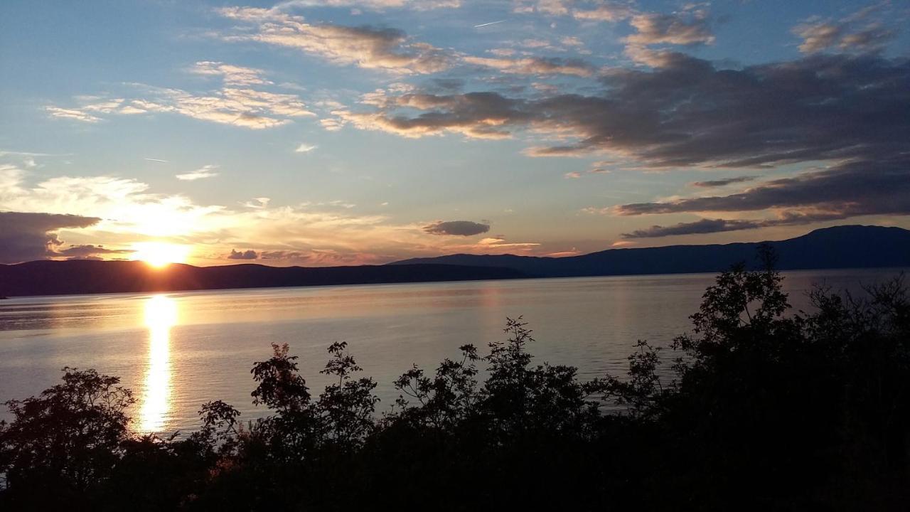 Apartmani Totic Malinska Esterno foto