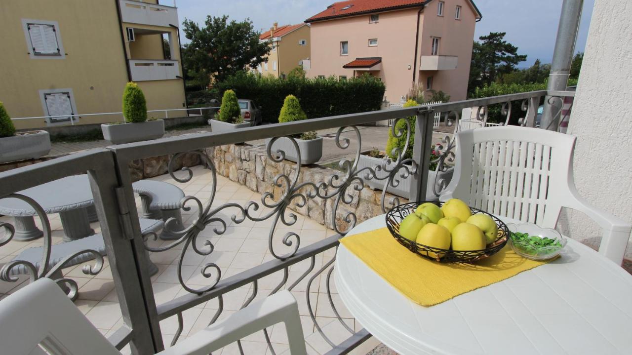 Apartmani Totic Malinska Esterno foto