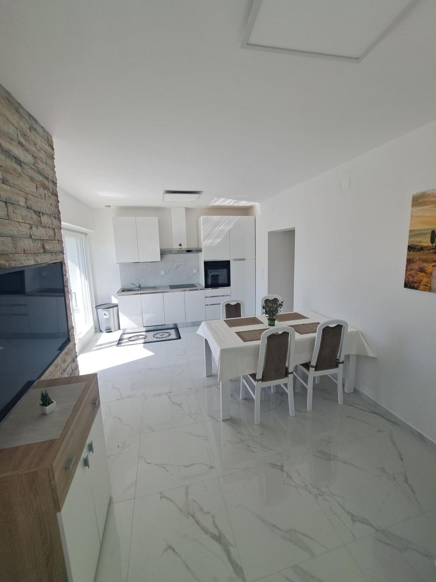 Apartmani Totic Malinska Esterno foto
